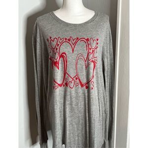 Women’s Hearts Graphic Tee